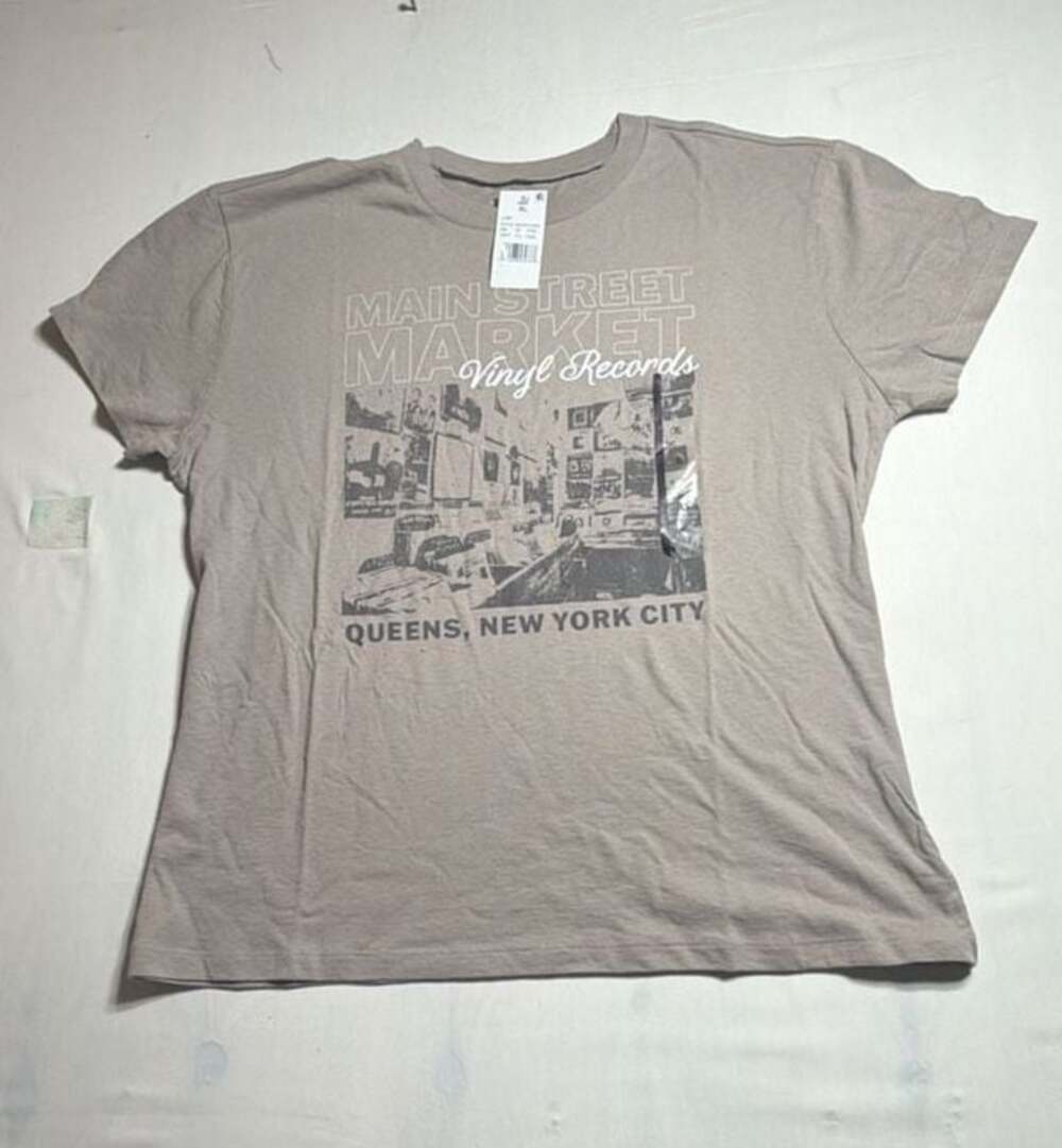 Doe Main Street Market Vinyl Records Queens New York City Graphic T-Shirt XL